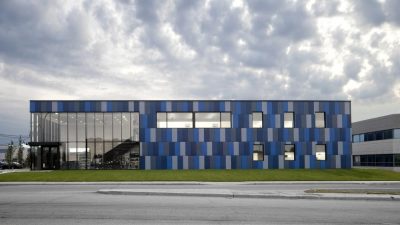 warehouse dengan berbagai keuntungan